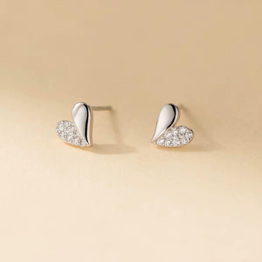 Elegant 925 Pure Silver Heart Stud Earrings
